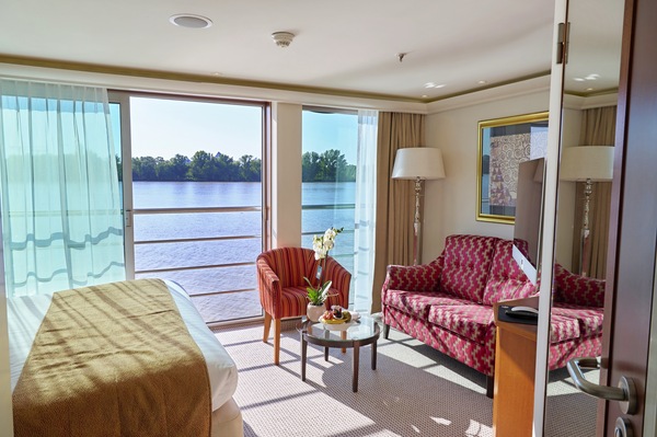 ©AmaWaterways AmaDolce Interior Suite 6.jpg